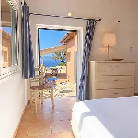 Anatoli - Luxury Seafront With Private Vasiliki