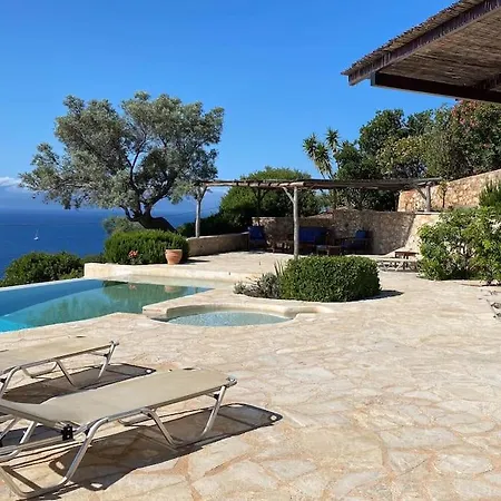 Anatoli - Luxury Seafront With Private Vasiliki